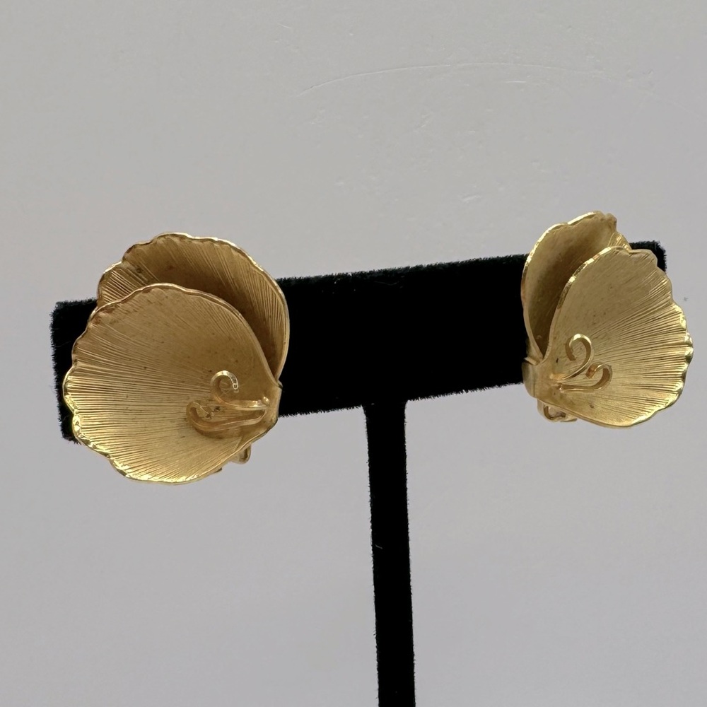 PRIMEX Vintage Brushed Gold Flower Petal Clip-On Earrings